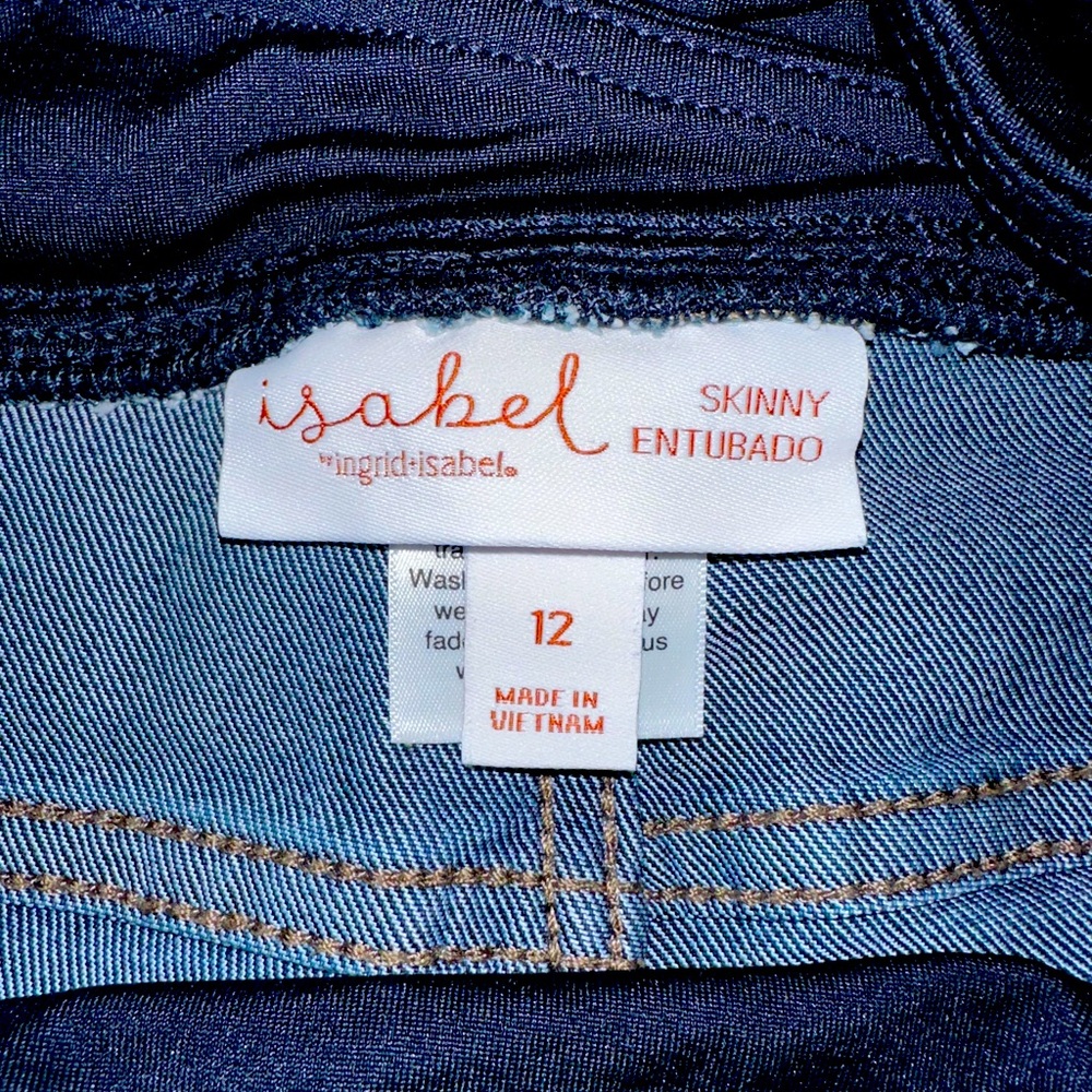 Maternity jeans, brand new.